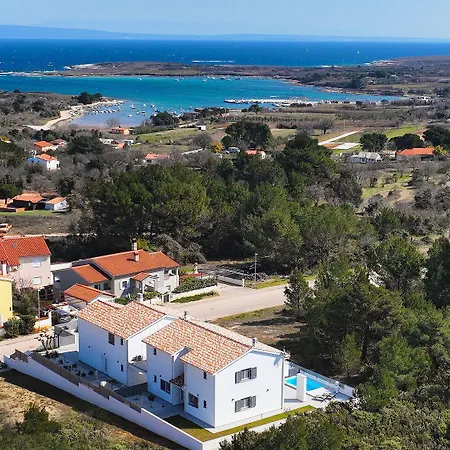 500 Meter Zum Mit Privatpool, Meerblick, Wlan Ližnjan