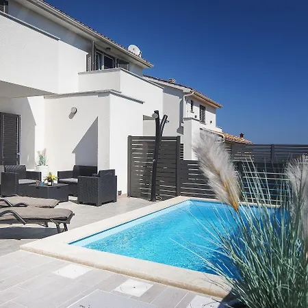 500 Meter Zum Mit Privatpool, Meerblick, Wlan בית נופש