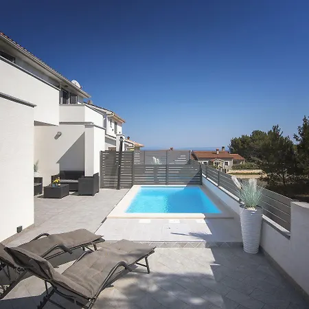 500 Meter Zum Mit Privatpool, Meerblick, Wlan Ližnjan