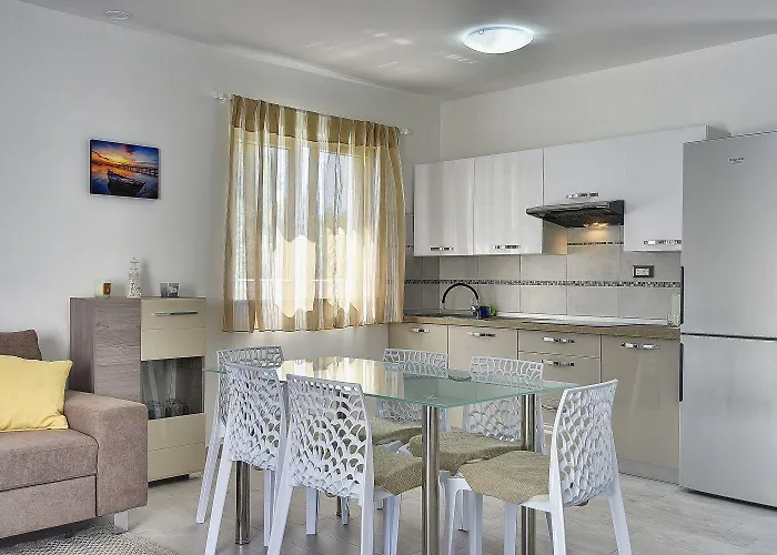 500 Meter Zum Mit Privatpool, Meerblick, Wlan Casa vacanze Ližnjan